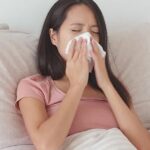 Sáng ngủ dậy nghẹt mũi, tối ho khan hãy thử ngay mẹo này