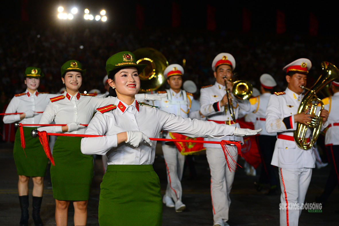 nu-chien-si-cong-an-nhan-dan-toa-sang-o-quang-ninh-3-1779589643824210750554 Nữ chiến sĩ Công an Nhân dân tỏa sáng ở Quảng Ninh- Ảnh 6.