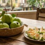 3 nhóm người cần hạn chế ăn ổi và 3 sai lầm cần tránh