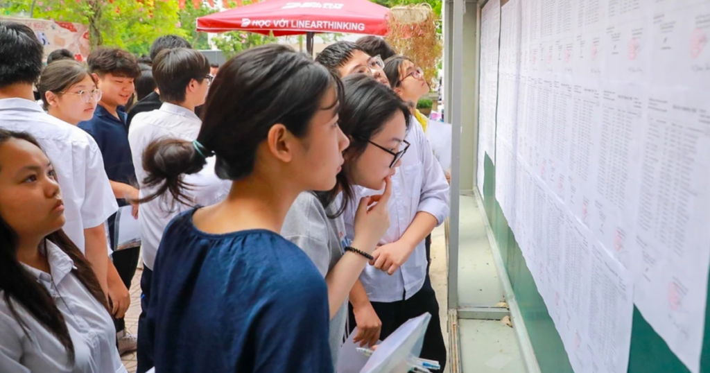 Sáng nay thi môn Toán lớp 10 Hà Nội: Siết chặt quy chế, đề cao cảnh giác