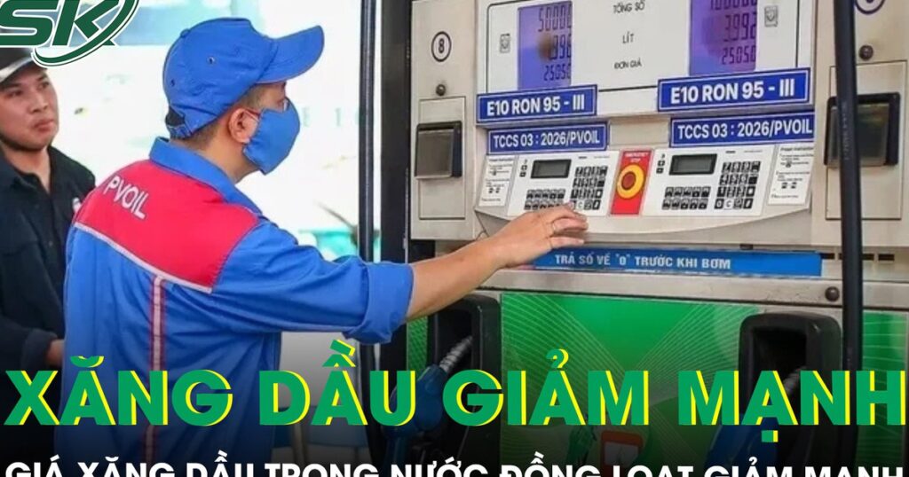Giá xăng dầu trong nước đồng loạt giảm mạnh, E10 cũng hạ hơn 1.300 đồng/lít