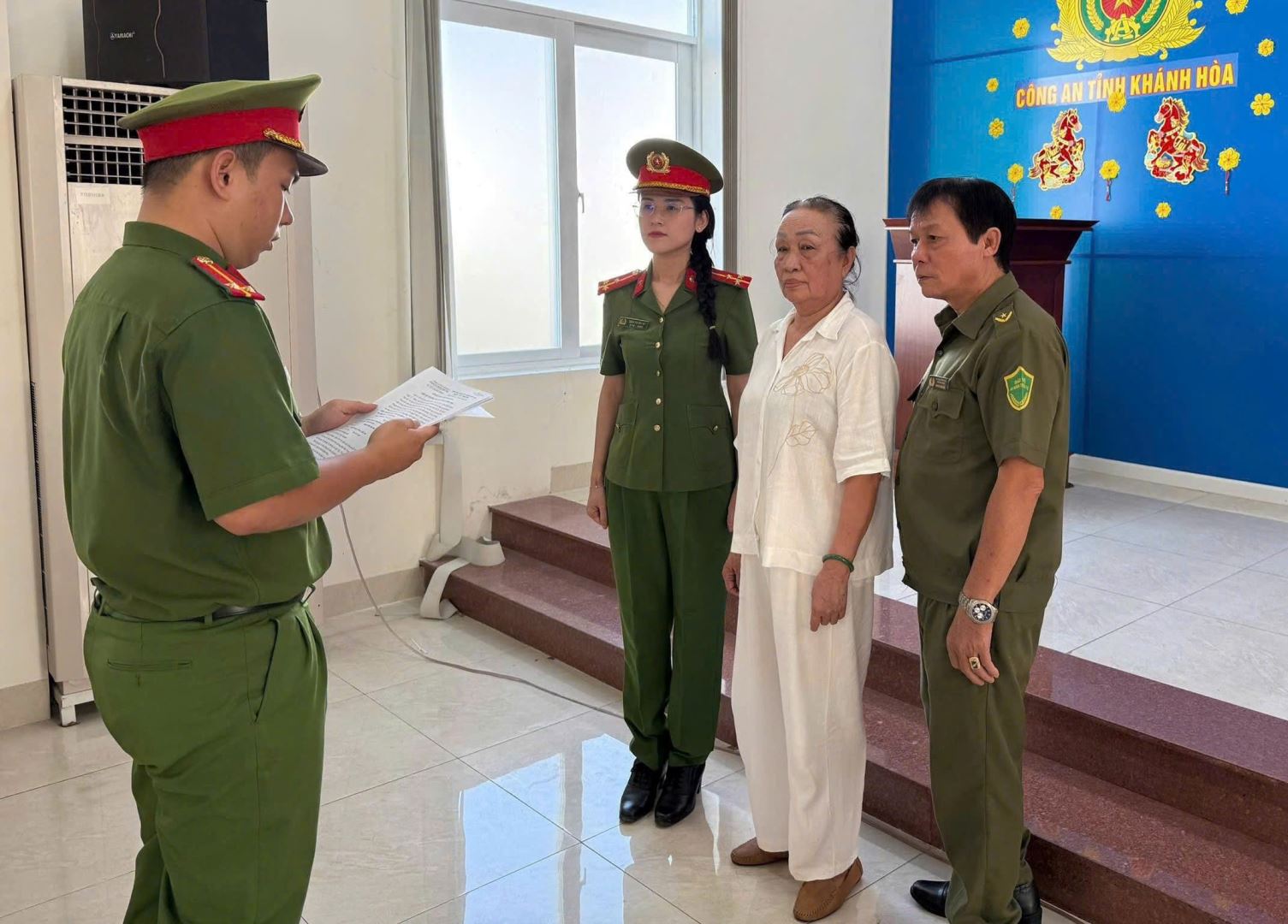 Bắt Nguyễn Thị Như Mai mạo danh chủ đất, lừa ngân hàng giải ngân 1 tỷ đồng- Ảnh 1.
