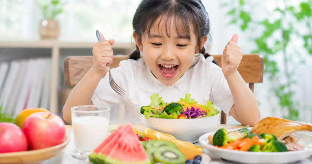 Ăn trái cây tráng miệng thế nào để tốt cho sức khỏe lứa tuổi học sinh?