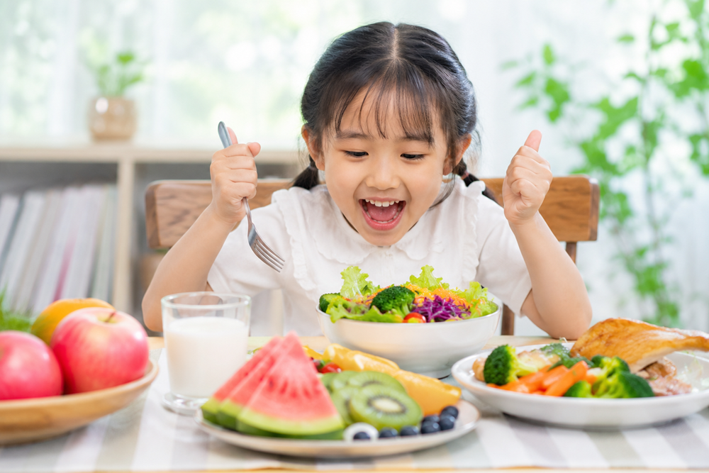 Ăn trái cây tráng miệng thế nào để tốt cho sức khỏe lứa tuổi học sinh?- Ảnh 1.