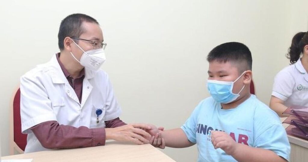 Báo động thừa cân, béo phì học đường ở Hà Nội