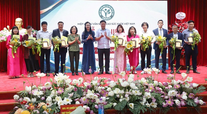 tt-tuyen-16-17816010175392064603713 Thứ trưởng Đỗ Xuân Tuyên: VAHCP tiếp tục đồng hành cùng ngành y tế vì sức khỏe người dân- Ảnh 4.