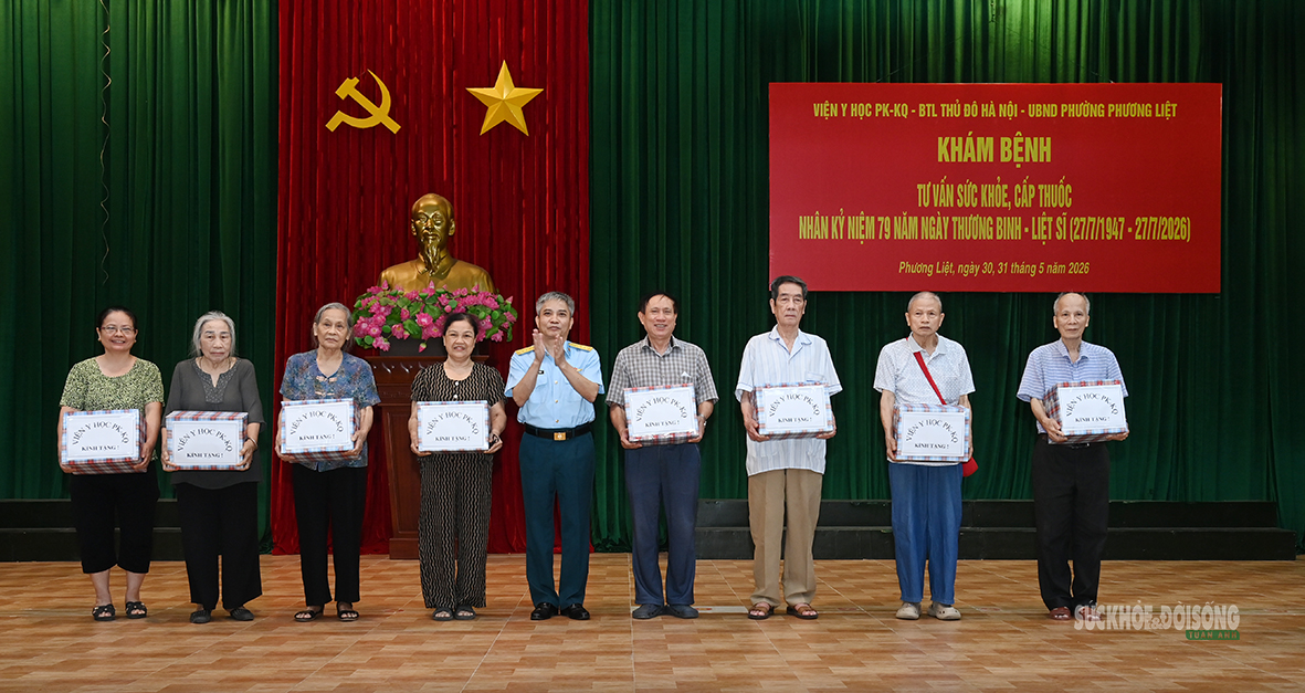 vien-y-hoc-pk-kq-kham-cap-thuoc-cho-600-nguoi-dan-phuong-liet-6-17803007593901121356013 Chăm sóc sức khỏe cho gia đình chính sách, người có công hướng tới 'Tháng tri ân'- Ảnh 2.
