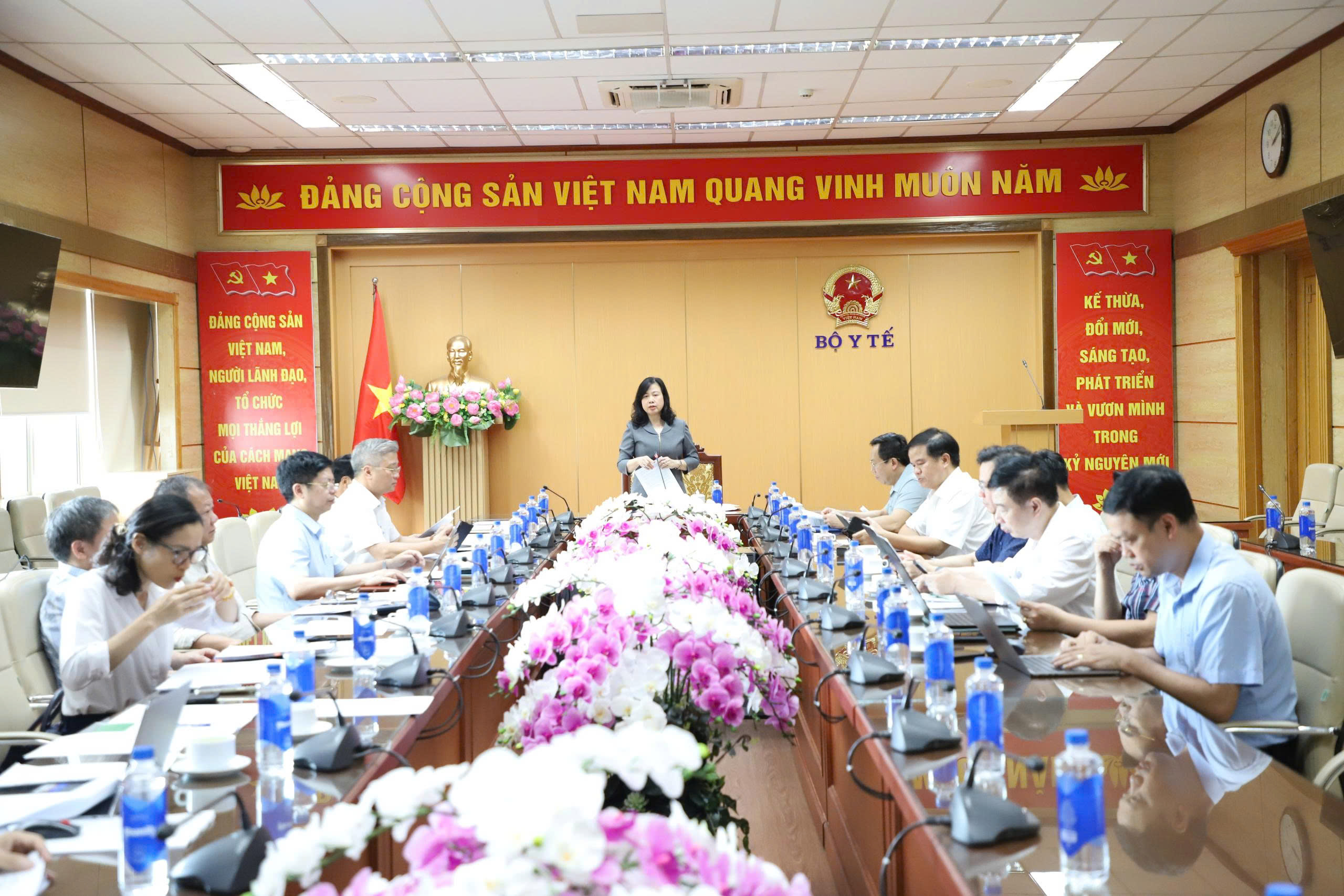 Khẩn trương hoàn thiện cơ chế, chính sách để vận hành hiệu quả cơ sở 2 Bệnh viện Bạch Mai và Việt Đức- Ảnh 10.
