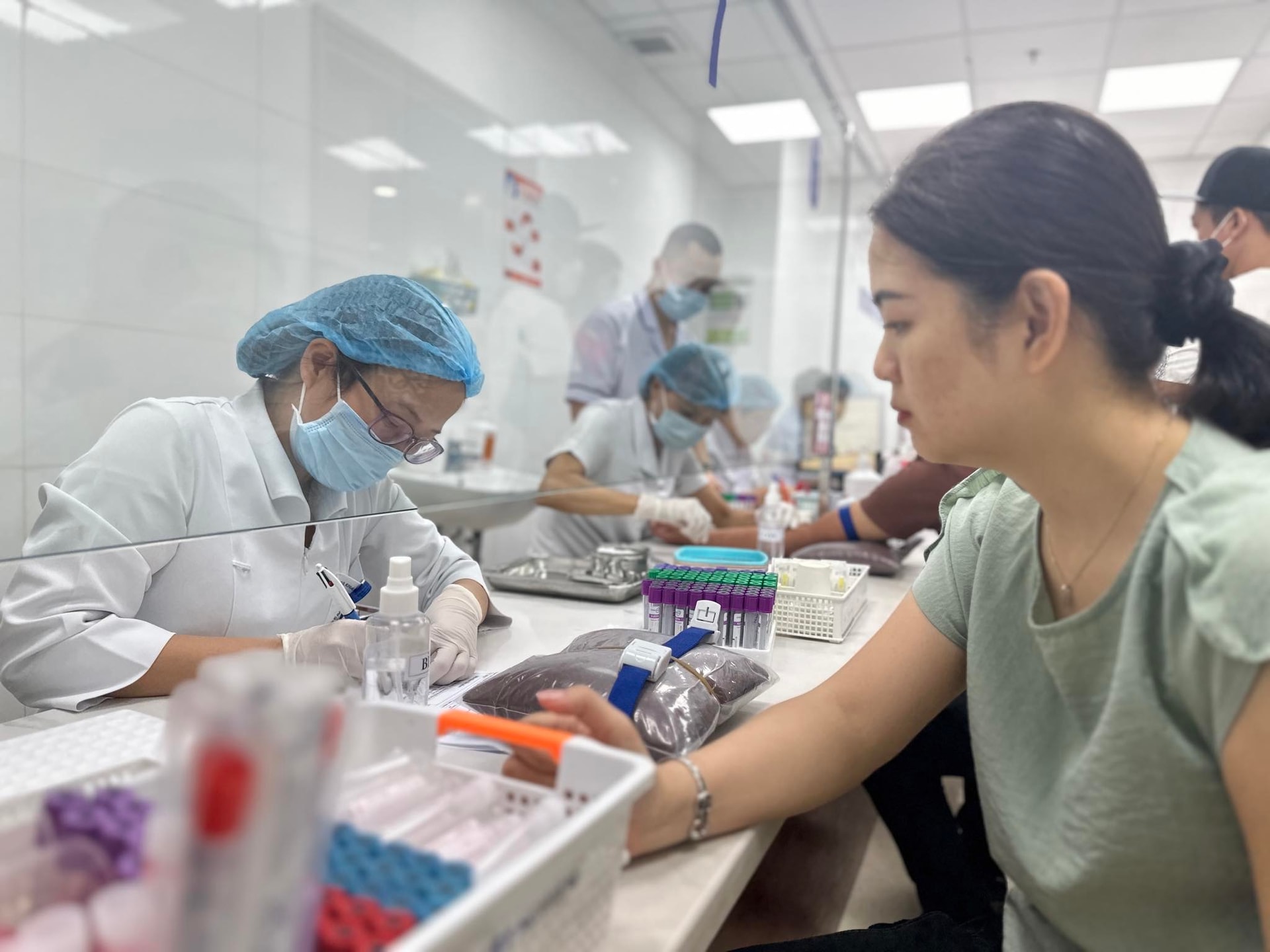 Người từ 18 tuổi trở lên khi khám sức khỏe định kỳ được làm những gì?- Ảnh 1.