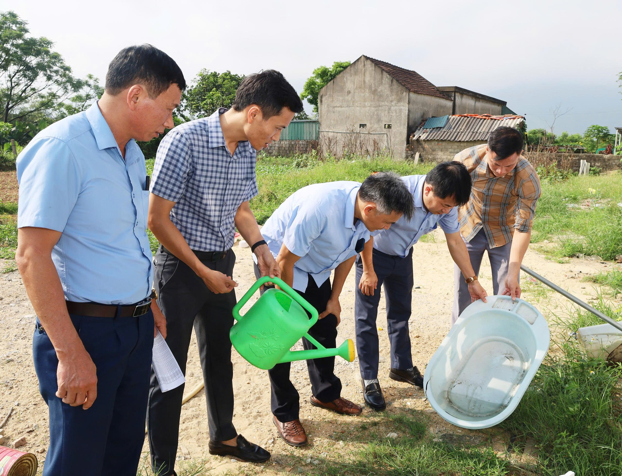 z7828838024253639d3fb64160c1016d15fe94f1cb5dd9-1778896676165829132198 Thời tiết diễn biến phức tạp, Hà Tĩnh chủ động ngăn dịch sốt xuất huyết- Ảnh 1.