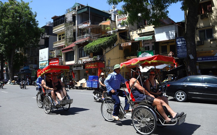 Nhiệt độ mùa hè năm nay cao hơn, số ngày và đợt nắng nóng cũng dài hơn