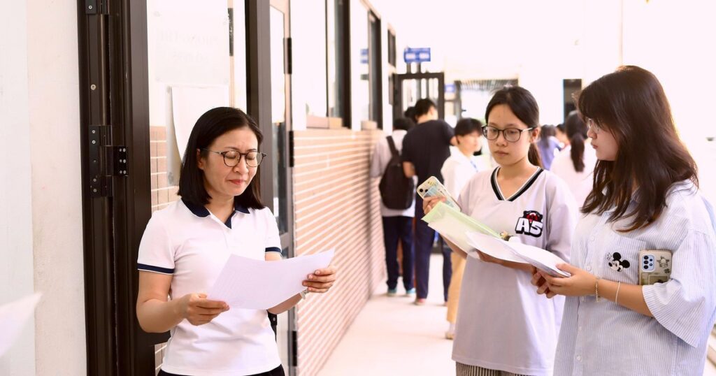 Dự đoán phổ điểm Ngữ văn tốt nghiệp THPT 2026: Điểm 8 liệu có dễ dàng?
