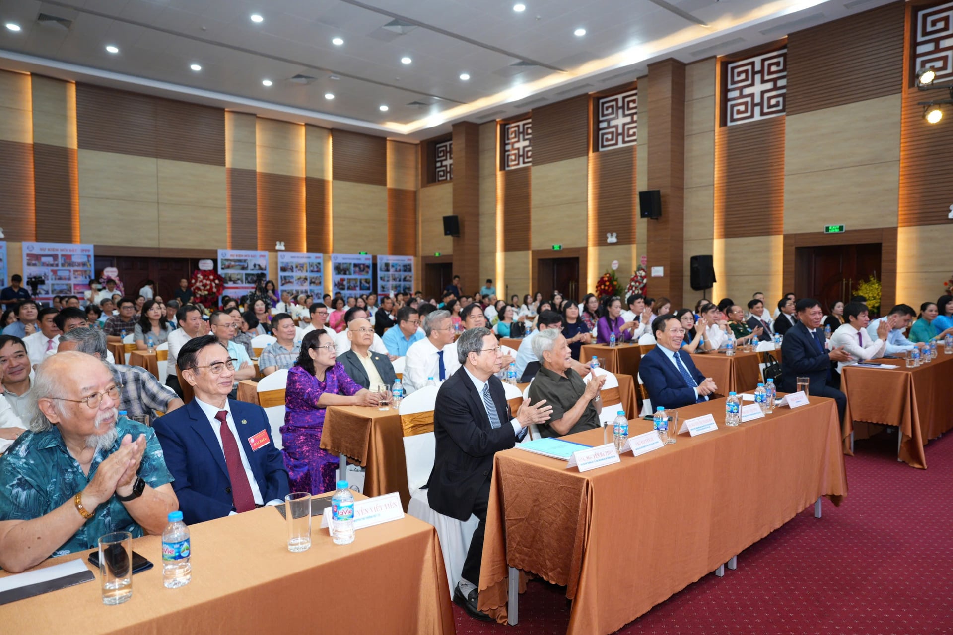 Thứ trưởng Bộ Y tế, tân Chủ tịch Hội KHHGĐ Việt Nam: 'Tập trung triển khai các chính sách nâng cao chất lượng dân số toàn diện và bền vững'- Ảnh 3.