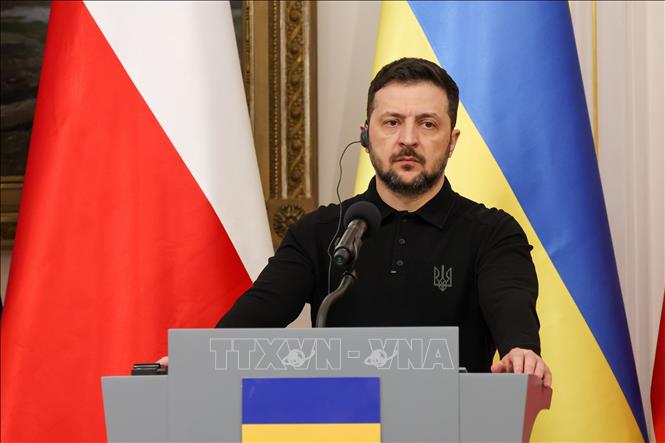 zelensky-120226-1780616440661-17806164425471883475808 Tổng thống Ukraine đề xuất gặp trực tiếp lãnh đạo Nga để bàn việc chấm dứt chiến tranh- Ảnh 1.