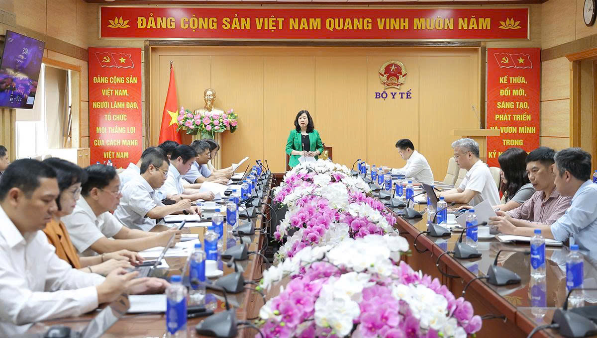 btr-156-17815179217031594149349-1 Bộ trưởng Đào Hồng Lan: Tập trung nguồn lực, bảo đảm tiến độ rà soát hệ thống văn bản quy phạm pháp luật về y tế- Ảnh 16.