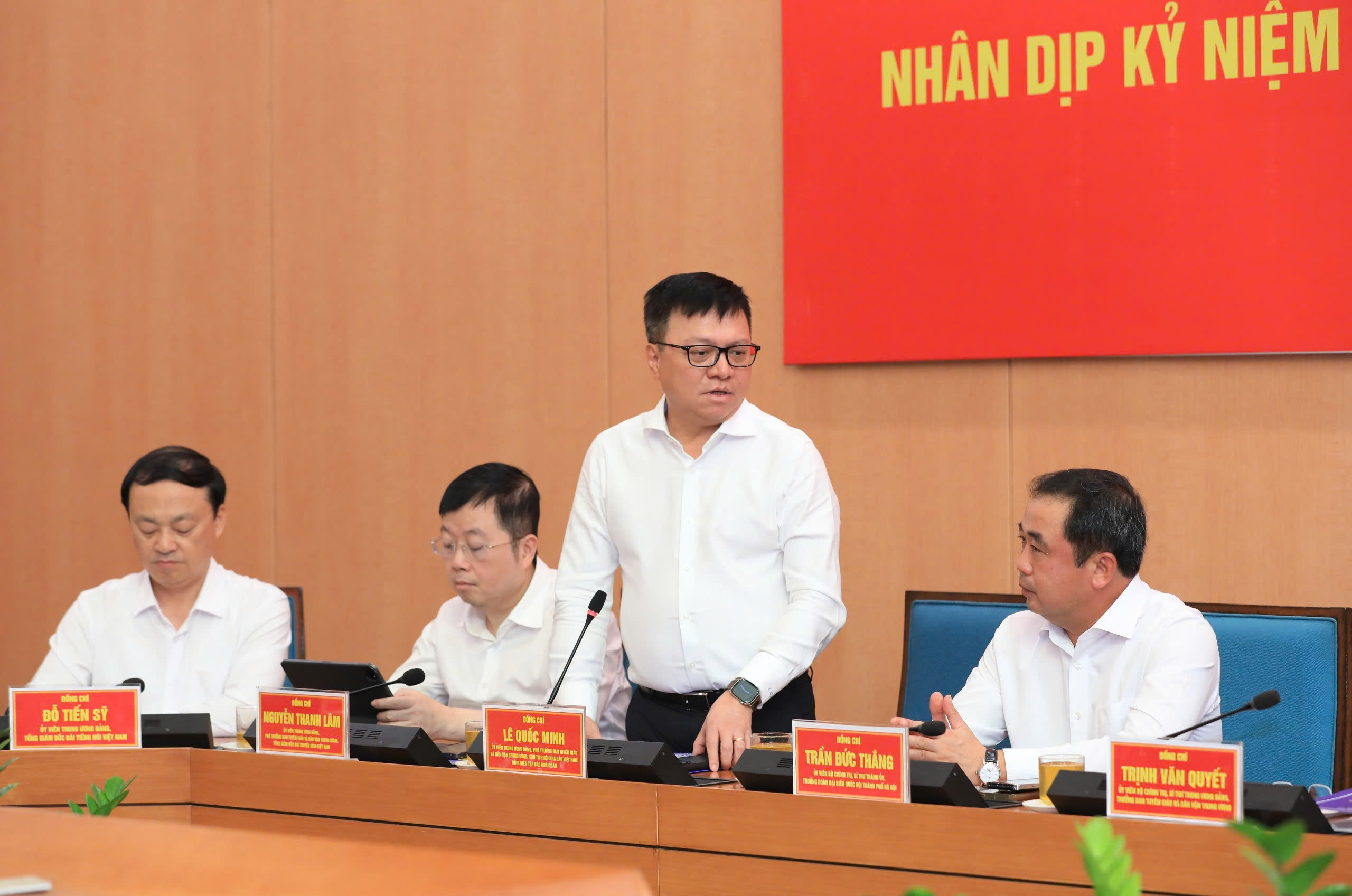 Hà Nội gặp mặt lãnh đạo các cơ quan báo chí nhân 101 năm Ngày Báo chí Cách mạng Việt Nam- Ảnh 4.