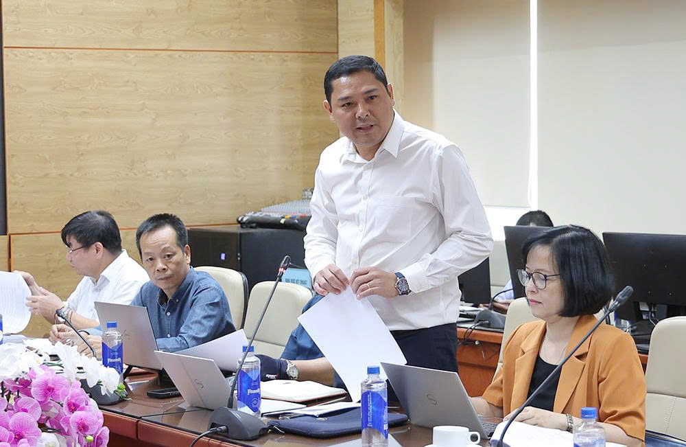 Bộ trưởng Đào Hồng Lan: Tập trung nguồn lực, bảo đảm tiến độ rà soát hệ thống văn bản quy phạm pháp luật về y tế- Ảnh 13.